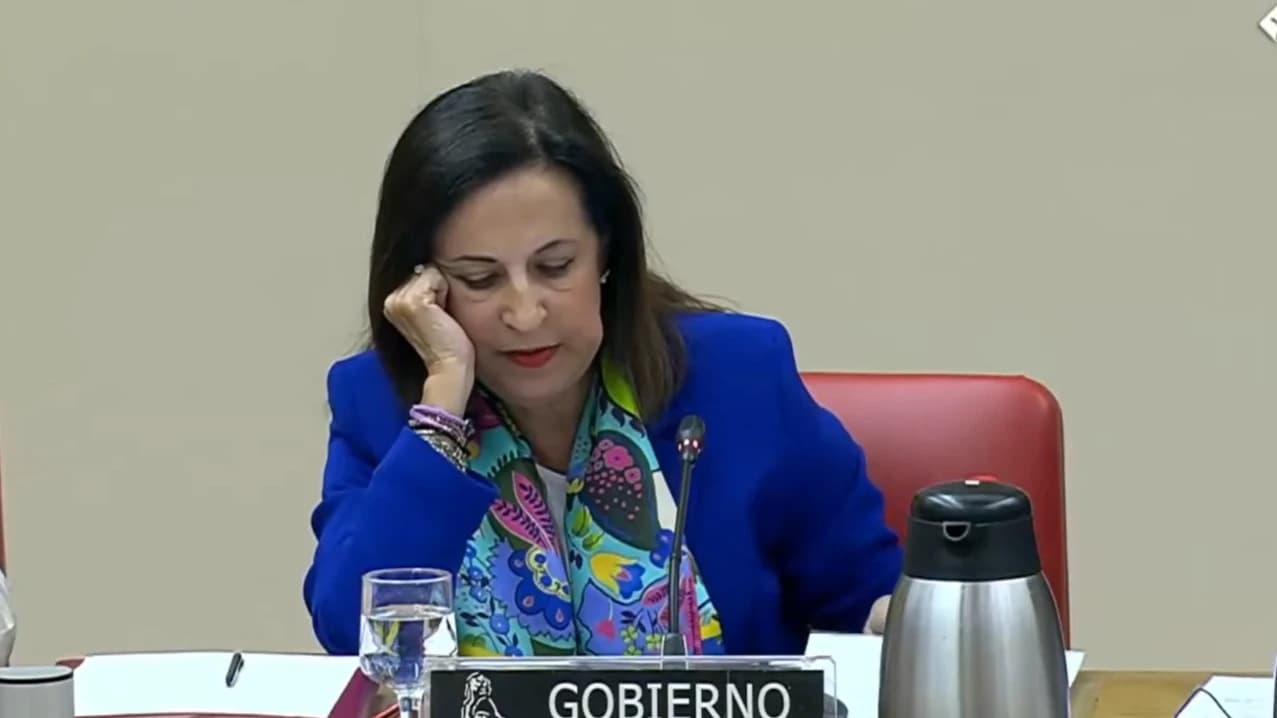 Robles dice que el CNI avisó; Marlaska lo niega. ¿Sánchez? de vacaciones en Andorra