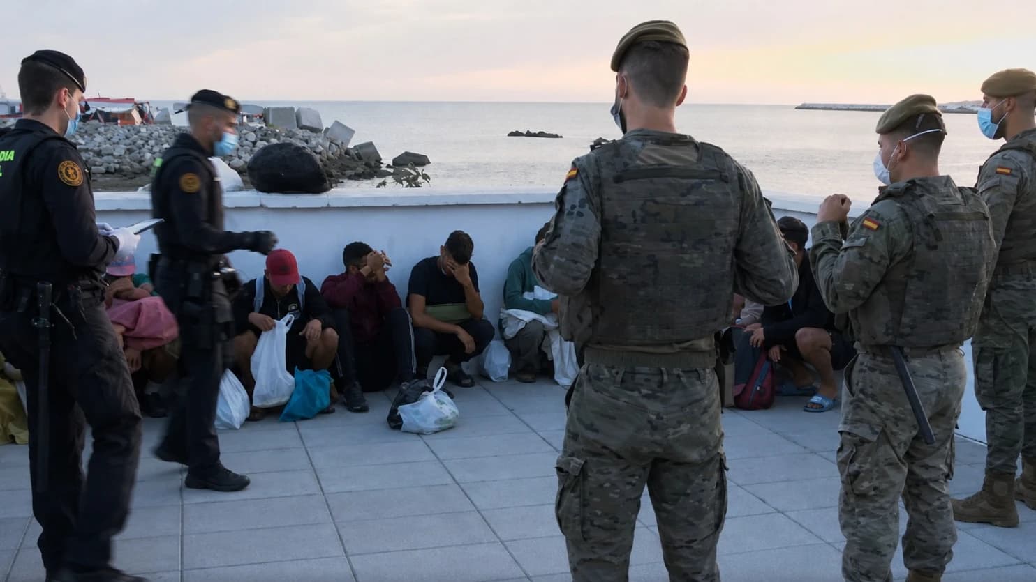 Nuevos ataques a militares por parte de ilegales con piedras en Ceuta