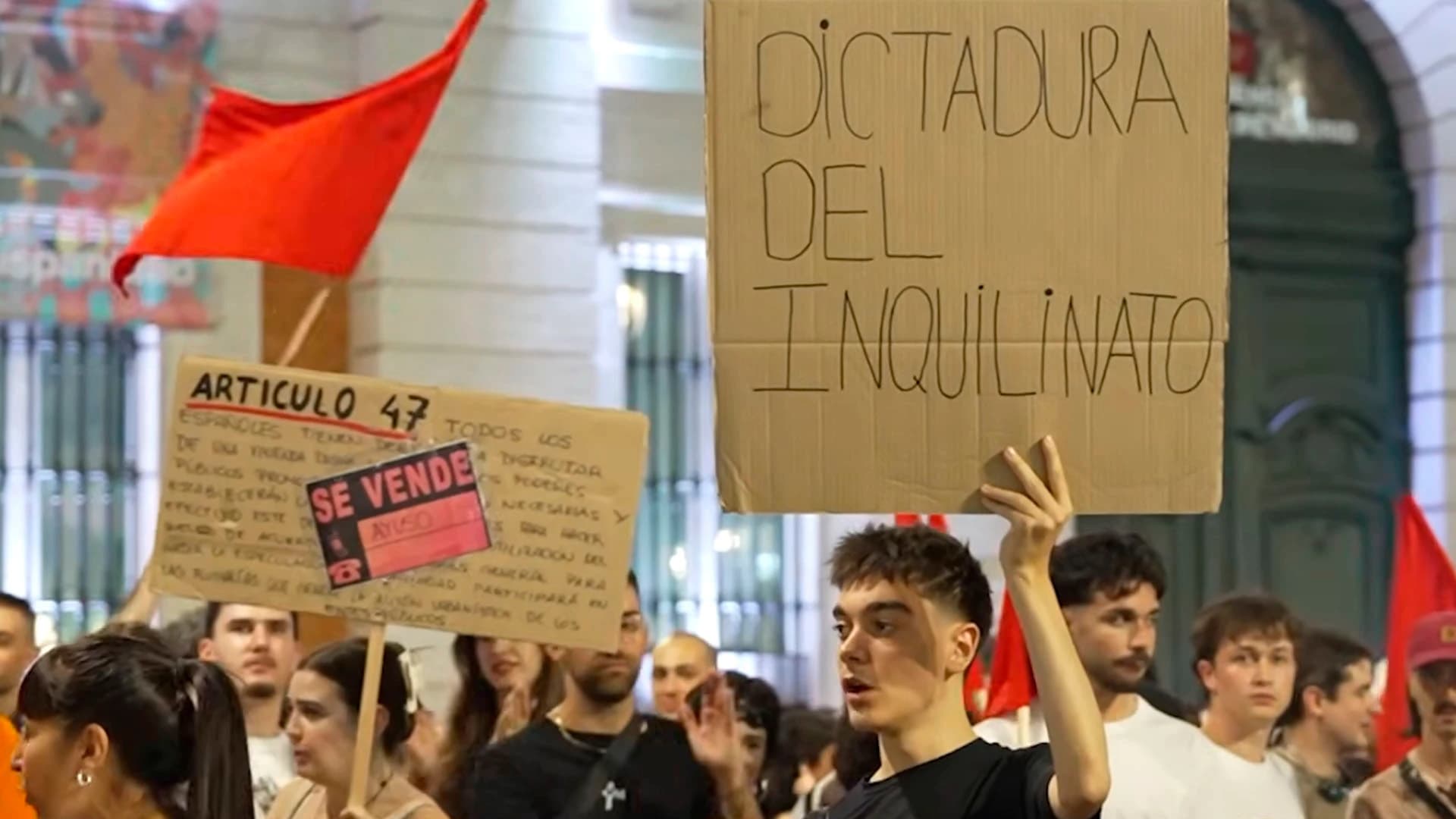 Puerta del Sol: tras la marcha por la vivienda, intento de 15M al estilo Podemos