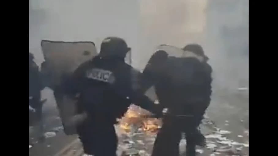 Vídeo: Francia a punto de sacar el ejército frente al descontrol y toma de las manifestaciones por islamistas radicales
