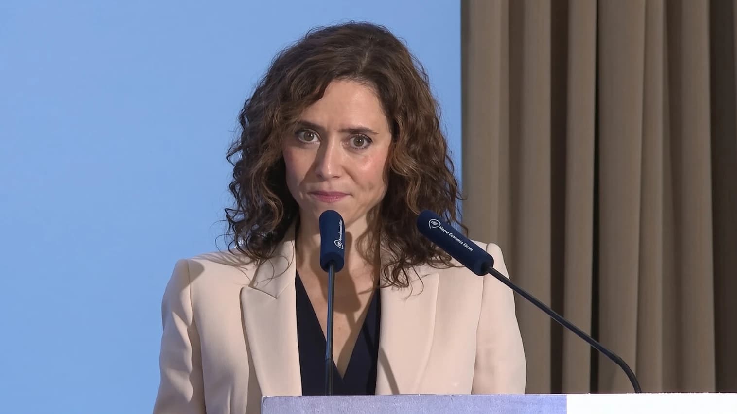 Ayuso urge al PP a entenderse con VOX: a España solo le queda una oportunidad