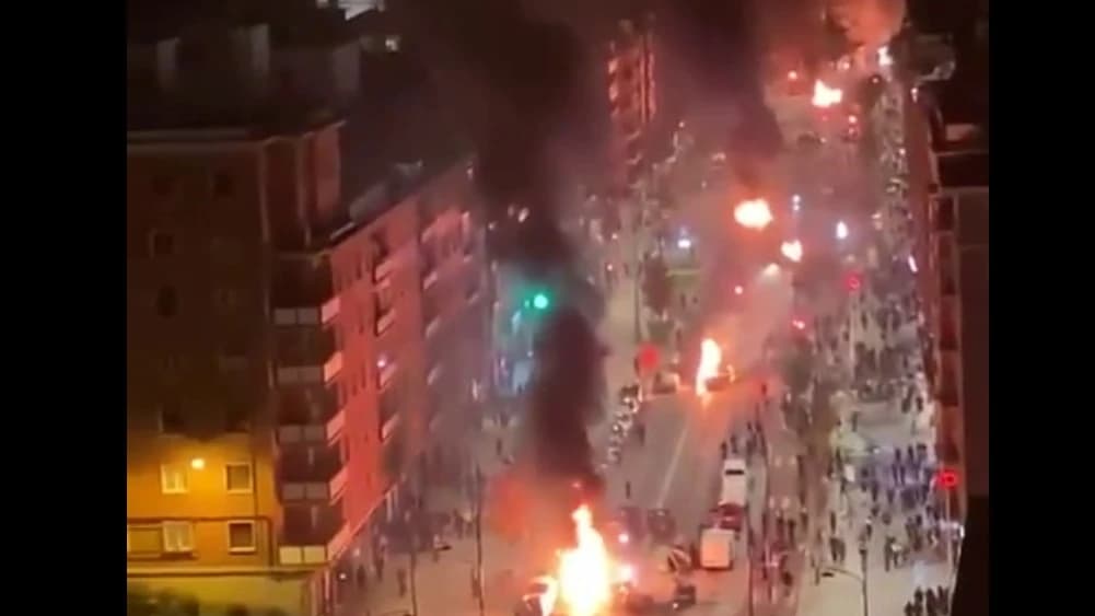 Vídeo: la kale borroka y el antifascismo queman Bilbao sin que Vito Quiles siquiera llegara