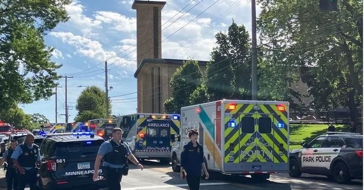 Tragedia en Minneapolis: Un tiroteo en una escuela católica deja al menos dos niños fallecidos y 14 heridos