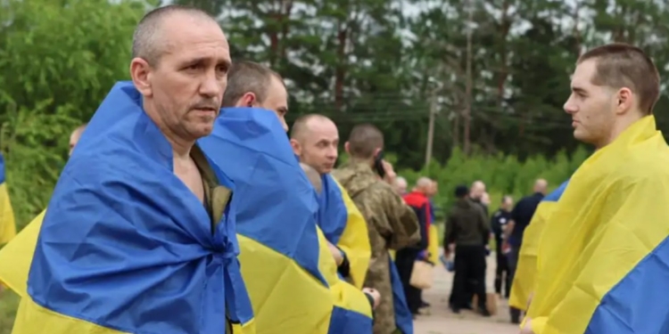 Rusia y Ucrania intercambian 146 prisioneros en un canje mediado por Emiratos Árabes Unidos