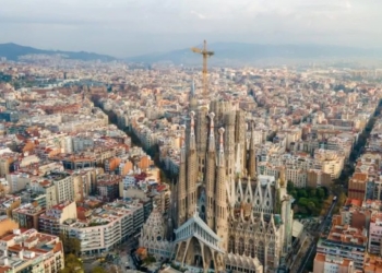 Septiembre llega con puentes: El BOE confirma los festivos que alargarán el fin de semana en cinco comunidades