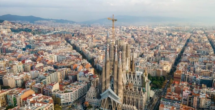 Septiembre llega con puentes: El BOE confirma los festivos que alargarán el fin de semana en cinco comunidades
