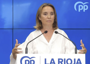 El PP acusa a Sánchez de «incompetencia» en la gestión de los incendios que asolan España