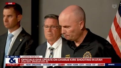 🇺🇸 | AHORA – CHARLIE KIRK (1993-2025): El gobernador de Utah, Cox, sobre Charlie Kirk: «Quiero ser muy claro. Esto es un asesinato político». pic.