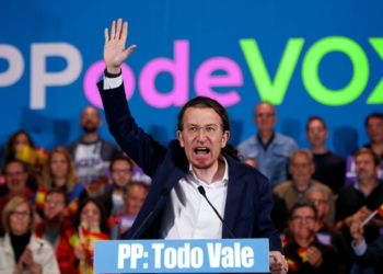 El PP se asusta y acerca su discurso al de Vox