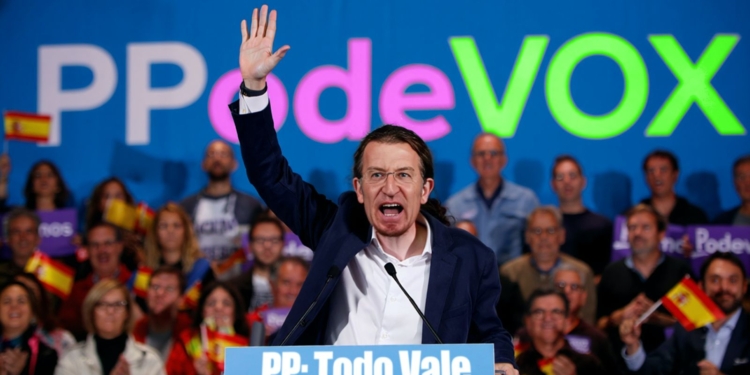 El PP se asusta y acerca su discurso al de Vox