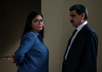 Delcy traiciona a Maduro Delcy traiciona a Maduro