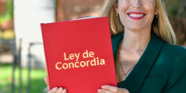 Extremadura rechaza una ley que no es “histórica” ni “democrática”