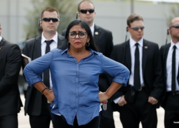 El avión de Delcy Rodríguez y la retirada de vigilancia del CNI El avión de Delcy Rodríguez y la retirada de vigilancia del CNI