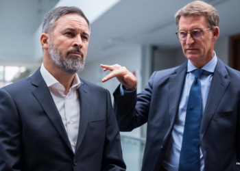 El PP no puede con Vox y busca la gran coalición