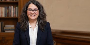 Mónica Oltra presentada como víctima