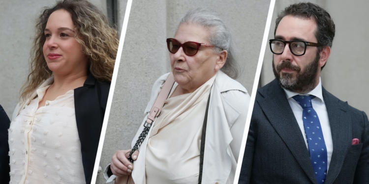 Montaje de Leonor González Pano, Carmen Pano y Víctor de aldama entrando a un edificio judicial
