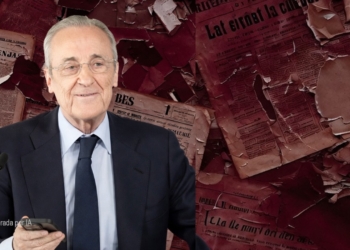 Montaje digital de Florentino Pérez con traje frente a periódicos antiguos y papeles rasgados.